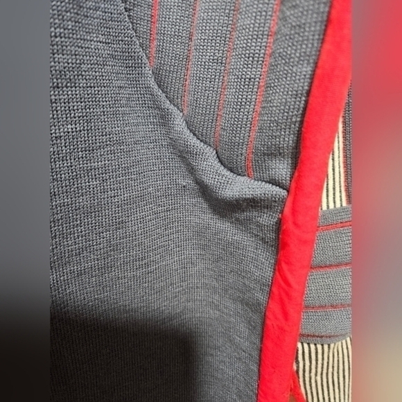 Ramos Padded Sweater READ DESCRIPTION - Picture 11 of 16